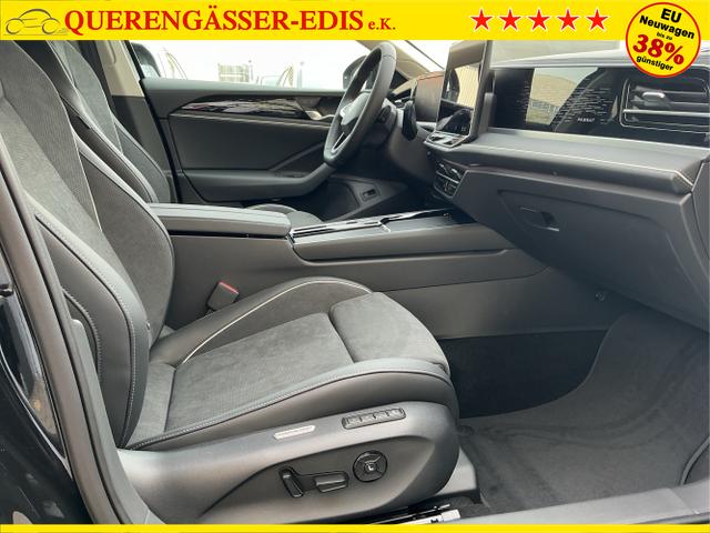 Volkswagen / Passat Variant / Schwarz / Elegance / Grenadilla Black / , Beispielbilder, ggf. teilweise mit Sonderausstattung