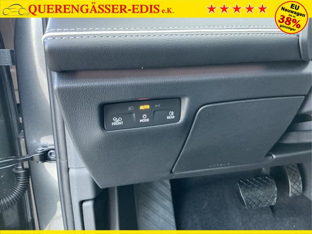 Volkswagen / Passat Variant / Grau / Elegance / Diabase Grey / , Beispielbilder, ggf. teilweise mit Sonderausstattung