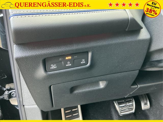 Volkswagen / Tiguan / Schwarz / R-Line / Deep Black Perleffekt / , Beispielbilder, ggf. teilweise mit Sonderausstattung