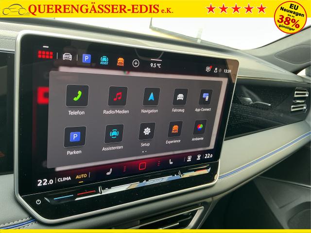 Volkswagen / Tiguan / Schwarz / R-Line / Deep Black Perleffekt / , Beispielbilder, ggf. teilweise mit Sonderausstattung