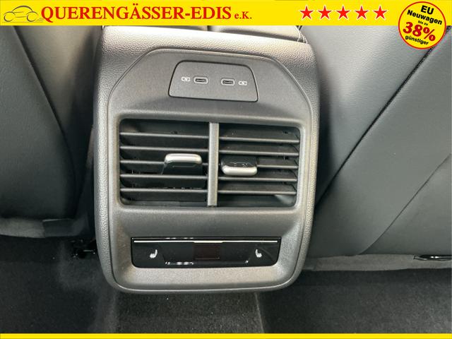 Volkswagen / Passat Variant / Grau / R-Line. AHK / Diabasgrau / , Beispielbilder, ggf. teilweise mit Sonderausstattung