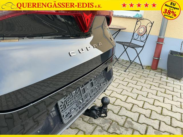 Cupra / Leon Sportstourer / Schwarz / Sp VZ AHK / Midnight Black / , Beispielbilder, ggf. teilweise mit Sonderausstattung