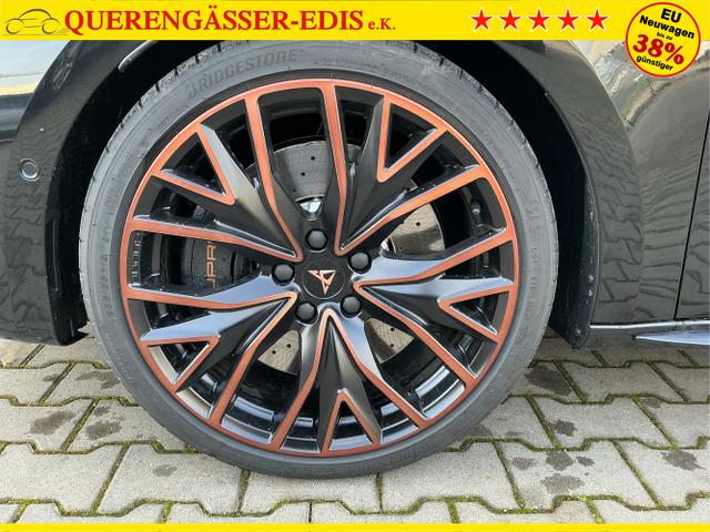 Cupra / Leon Sportstourer / Schwarz / Sp VZ AHK / Midnight Black / , Beispielbilder, ggf. teilweise mit Sonderausstattung