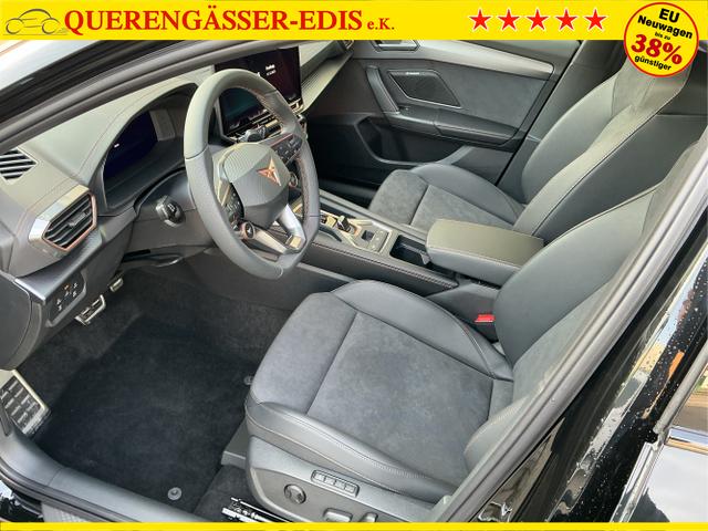 Cupra / Leon Sportstourer / Schwarz / Sp VZ AHK / Midnight Black / , Beispielbilder, ggf. teilweise mit Sonderausstattung