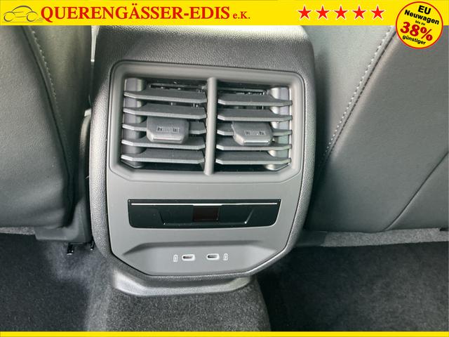 Cupra / Leon Sportstourer / Schwarz / Sp VZ AHK / Midnight Black / , Beispielbilder, ggf. teilweise mit Sonderausstattung