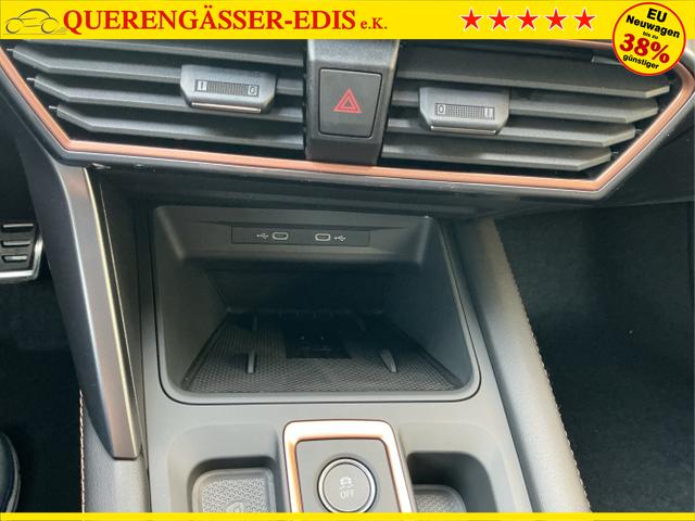 Cupra / Leon Sportstourer / Schwarz / Sp VZ AHK / Midnight Black / , Beispielbilder, ggf. teilweise mit Sonderausstattung