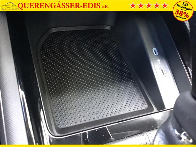 Skoda / Kamiq / Schwarz / Classic+AHK / Black Magic / , Beispielbilder, ggf. teilweise mit Sonderausstattung