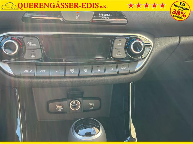 Hyundai / i30 / Wei&szlig; / Go / Atlas White / , Beispielbilder, ggf. teilweise mit Sonderausstattung