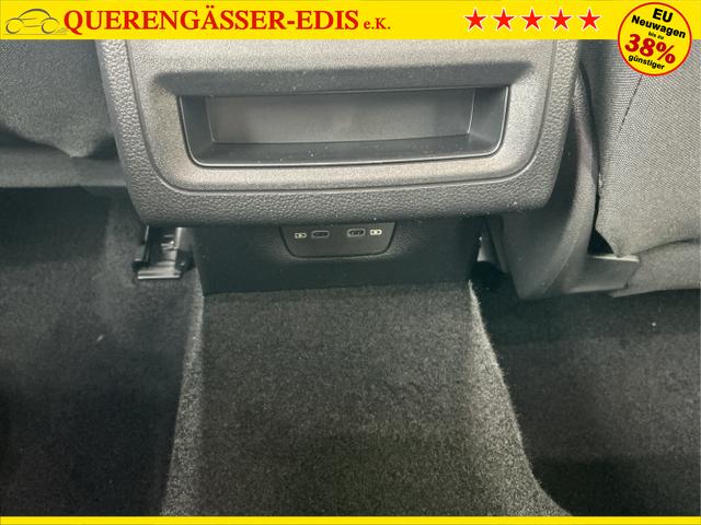 Volkswagen / Golf / Blau / Limited / Anemonenblau Metalic / , Beispielbilder, ggf. teilweise mit Sonderausstattung