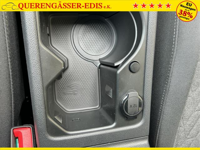 Volkswagen / Golf / Blau / Limited / Anemonenblau Metalic / , Beispielbilder, ggf. teilweise mit Sonderausstattung