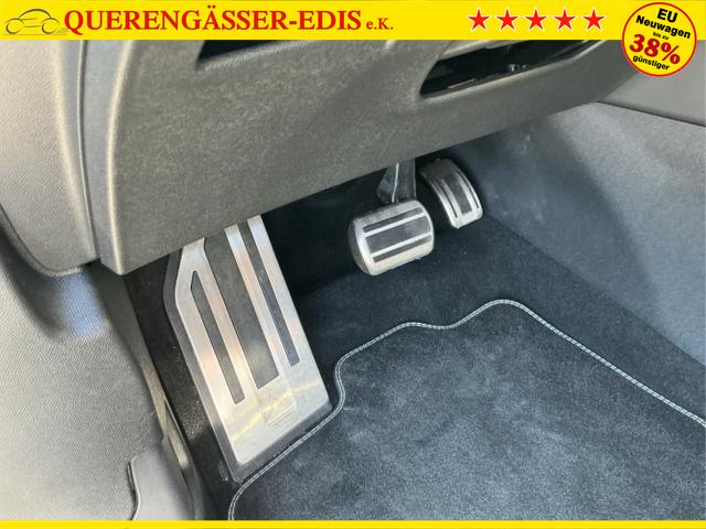 Peugeot / 5008 / Grau / GT 7-S / Titanium Grau Metalic / , Beispielbilder, ggf. teilweise mit Sonderausstattung
