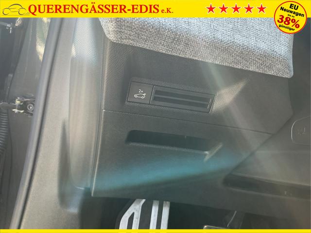 Peugeot / 5008 / Grau / GT 7-S / Titanium Grau Metalic / , Beispielbilder, ggf. teilweise mit Sonderausstattung