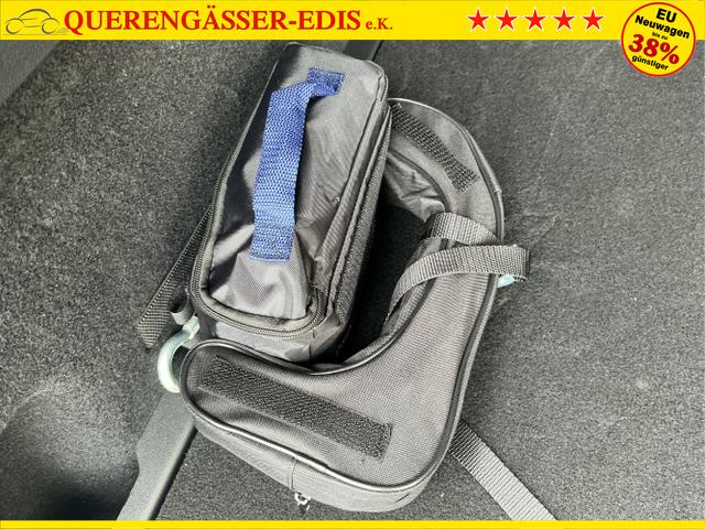Peugeot / 3008 / Blau / Hybrid 145 / Bleu Ingaro Metalic / , Beispielbilder, ggf. teilweise mit Sonderausstattung
