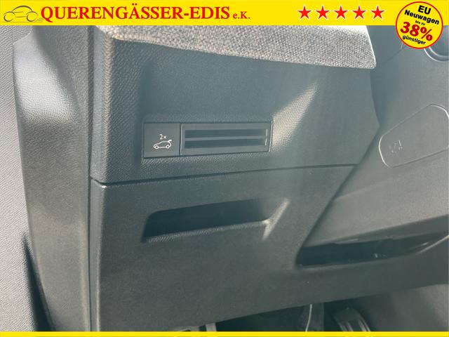 Peugeot / 3008 / Blau / Hybrid 145 / Bleu Ingaro Metalic / , Beispielbilder, ggf. teilweise mit Sonderausstattung