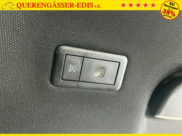 Peugeot / 3008 / Blau / Hybrid 145 / Bleu Ingaro Metalic / , Beispielbilder, ggf. teilweise mit Sonderausstattung