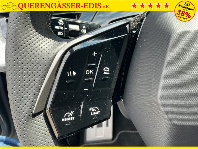 Peugeot / 3008 / Blau / Hybrid 145 / Bleu Ingaro Metalic / , Beispielbilder, ggf. teilweise mit Sonderausstattung