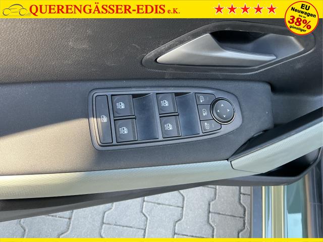 Dacia / Duster / Gr&uuml;n / Extreme / Dusty Khaki / , Beispielbilder, ggf. teilweise mit Sonderausstattung