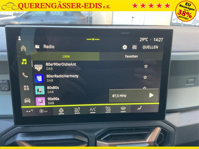 Dacia / Duster / Gr&uuml;n / Extreme / Dusty Khaki / , Beispielbilder, ggf. teilweise mit Sonderausstattung