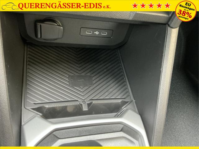 Dacia / Duster / Beige / Extreme / Sandstone Beige / , Beispielbilder, ggf. teilweise mit Sonderausstattung