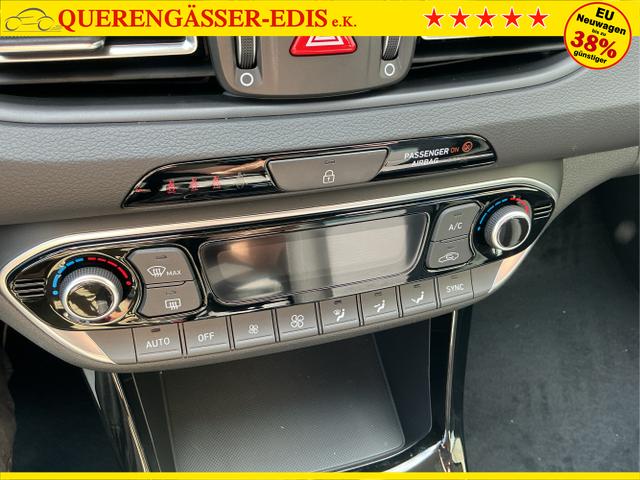 Hyundai / i30 / Blau / Go / Salley blue / , Beispielbilder, ggf. teilweise mit Sonderausstattung