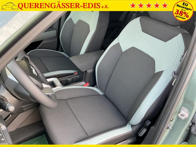 Dacia / Duster / Gr&uuml;n / Extreme / Dusty Khaki / , Beispielbilder, ggf. teilweise mit Sonderausstattung