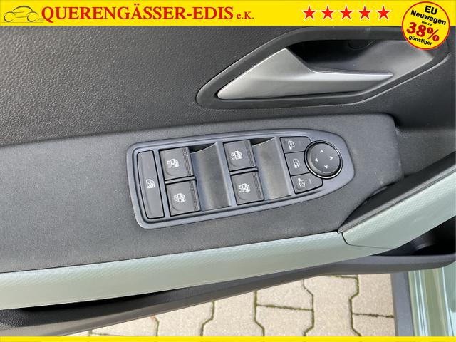 Dacia / Duster / Gr&uuml;n / Extreme / Dusty Khaki / , Beispielbilder, ggf. teilweise mit Sonderausstattung