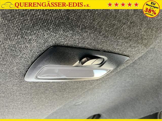 Dacia / Duster / Gr&uuml;n / Extreme / Dusty Khaki / , Beispielbilder, ggf. teilweise mit Sonderausstattung