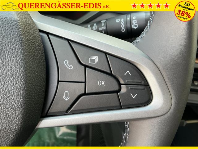 Dacia / Duster / Gr&uuml;n / Extreme / Dusty Khaki / , Beispielbilder, ggf. teilweise mit Sonderausstattung