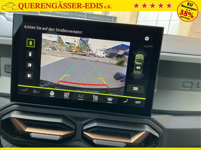 Dacia / Duster / Gr&uuml;n / Extreme / Dusty Khaki / , Beispielbilder, ggf. teilweise mit Sonderausstattung