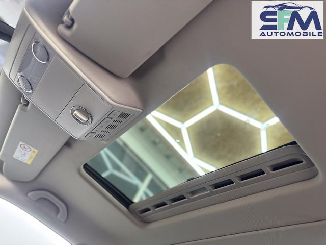 Volkswagen Caravelle 2.0 TDI DSG 204PS Highline AHK LED NAVI SHZ LEDER 