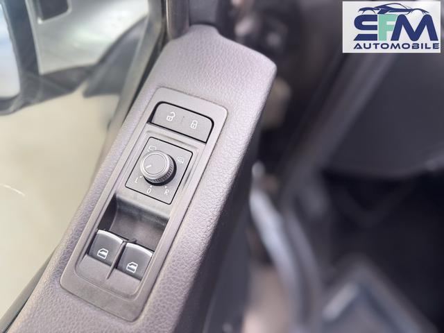 Volkswagen Caravelle 2.0 TDI DSG 204PS Highline AHK LED NAVI SHZ LEDER 