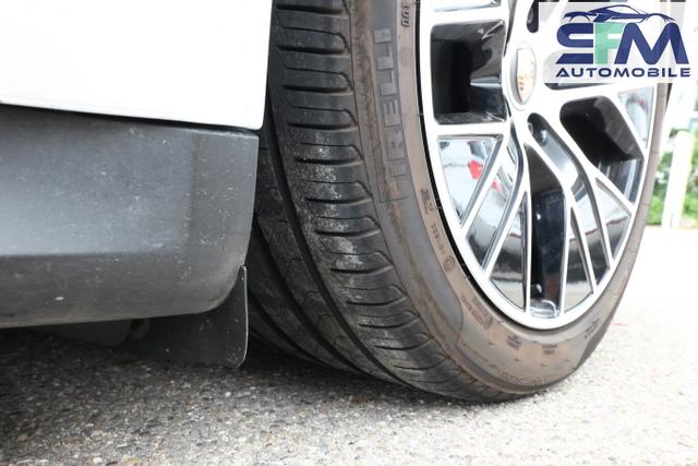 Porsche Taycan Plus 4S 20Z ACC Pano Matrix BOSE ParkAs 