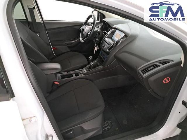 Ford Focus Business/1 Jahr Garantie/ T&Uuml;V NEU /NAVI/SHZ/PDC 