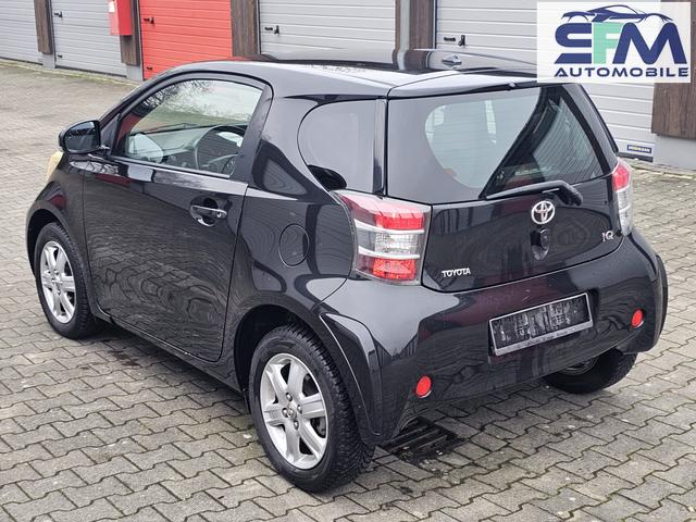 Toyota iQ 1. Hand/T&Uuml;V NEU 