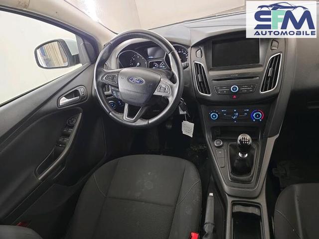 Ford Focus Business/1 Jahr Garantie/ T&Uuml;V NEU /NAVI/PDC 