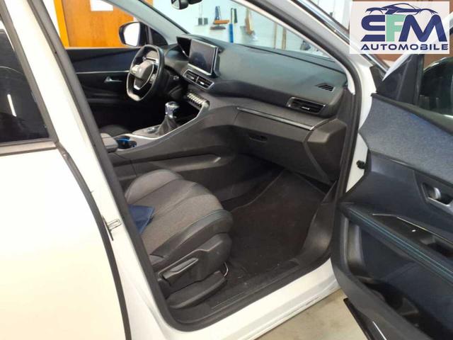 Peugeot 5008 Allure Business/7 Sitzer /1.Hand/ 1 Jahr Garantie/ T&Uuml;V NEU/Kamera/ NAVI/PDC 