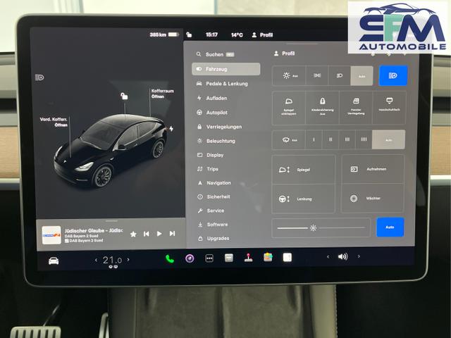 Tesla / Model Y / Schwarz / / / 393kW / 534PS