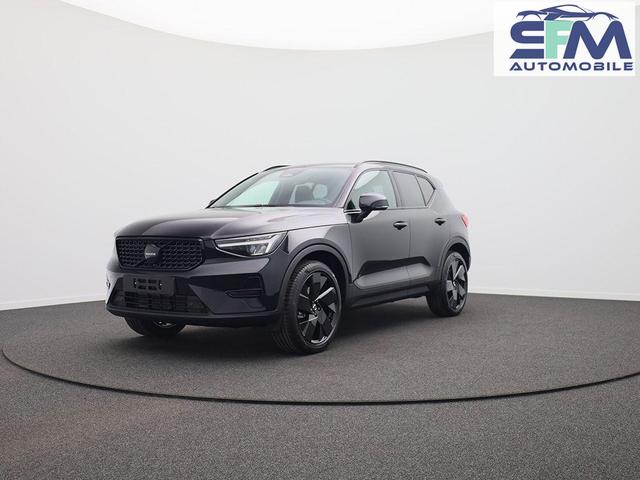 Volvo XC40 2.0 Black Edition Plus B4 Mild-Hybrid 197PS Automatik elektr. PanoDach R&uuml;ckf.Kamera PDC v+h ACC el.Heckklappe Harman/Kardon-Sound Klimaautomatik Sitzheizung Lenkradheizung Apple CarPlay Android Auto 20-LM 