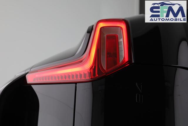 Volvo XC40 2.0 Black Edition Plus B4 Mild-Hybrid 197PS Automatik elektr. PanoDach R&uuml;ckf.Kamera PDC v+h ACC el.Heckklappe Harman/Kardon-Sound Klimaautomatik Sitzheizung Lenkradheizung Apple CarPlay Android Auto 20-LM 