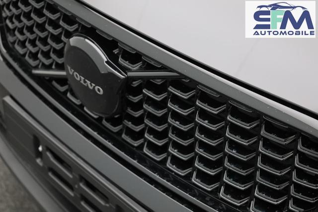 Volvo XC40 2.0 Black Edition Plus B4 Mild-Hybrid 197PS Automatik elektr. PanoDach R&uuml;ckf.Kamera PDC v+h ACC el.Heckklappe Harman/Kardon-Sound Klimaautomatik Sitzheizung Lenkradheizung Apple CarPlay Android Auto 20-LM 