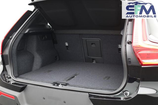 Volvo XC40 2.0 Black Edition Plus B4 Mild-Hybrid 197PS Automatik elektr. PanoDach R&uuml;ckf.Kamera PDC v+h ACC el.Heckklappe Harman/Kardon-Sound Klimaautomatik Sitzheizung Lenkradheizung Apple CarPlay Android Auto 20-LM 