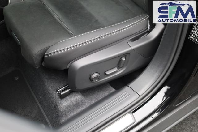 Volvo XC40 2.0 Black Edition Plus B4 Mild-Hybrid 197PS Automatik elektr. PanoDach R&uuml;ckf.Kamera PDC v+h ACC el.Heckklappe Harman/Kardon-Sound Klimaautomatik Sitzheizung Lenkradheizung Apple CarPlay Android Auto 20-LM 