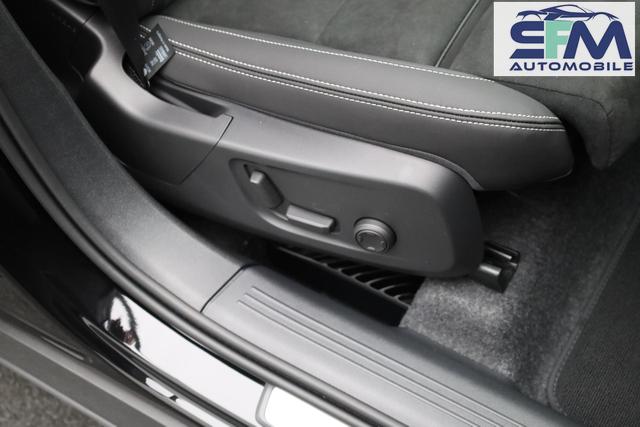 Volvo XC40 2.0 Black Edition Plus B4 Mild-Hybrid 197PS Automatik elektr. PanoDach R&uuml;ckf.Kamera PDC v+h ACC el.Heckklappe Harman/Kardon-Sound Klimaautomatik Sitzheizung Lenkradheizung Apple CarPlay Android Auto 20-LM 
