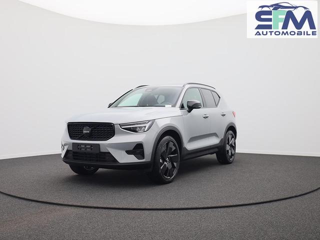 Volvo XC40 2.0 Black Edition Plus B4 Mild-Hybrid 197PS Automatik elektr. PanoDach R&uuml;ckf.Kamera PDC v+h ACC el.Heckklappe Harman/Kardon-Sound Klimaautomatik Sitzheizung Lenkradheizung Apple CarPlay Android Auto 20-LM 