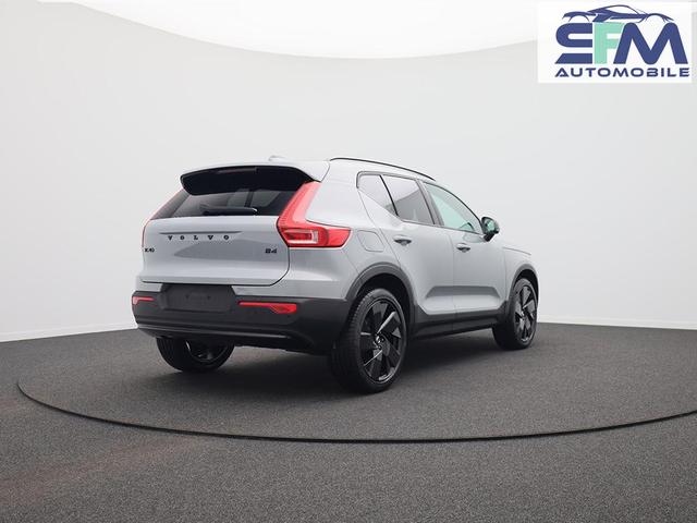 Volvo XC40 2.0 Black Edition Plus B4 Mild-Hybrid 197PS Automatik elektr. PanoDach R&uuml;ckf.Kamera PDC v+h ACC el.Heckklappe Harman/Kardon-Sound Klimaautomatik Sitzheizung Lenkradheizung Apple CarPlay Android Auto 20-LM 