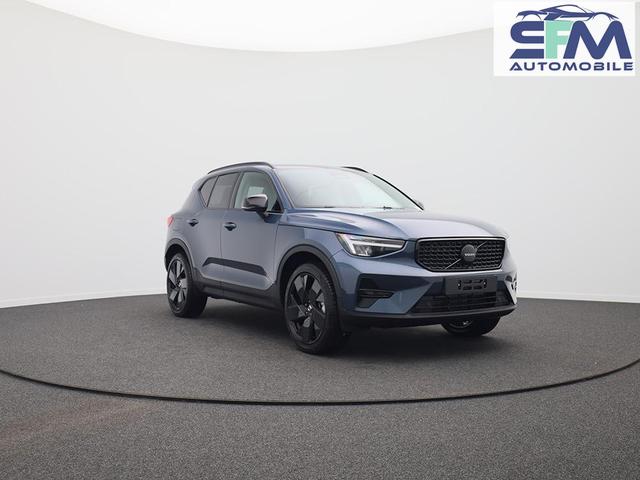 Volvo XC40 2.0 Black Edition Plus B4 Mild-Hybrid 197PS Automatik elektr. PanoDach R&uuml;ckf.Kamera PDC v+h ACC el.Heckklappe Harman/Kardon-Sound Klimaautomatik Sitzheizung Lenkradheizung Apple CarPlay Android Auto 20-LM 