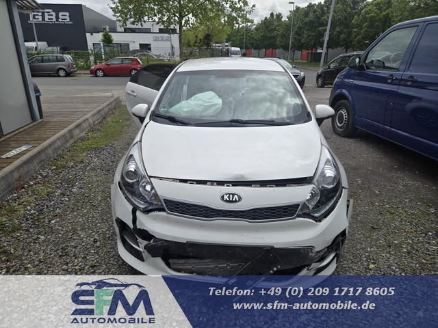 Kia Rio - 