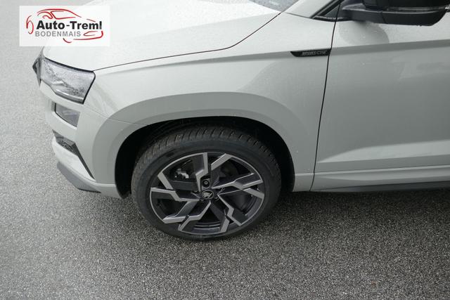 Skoda Karoq Sportline 2.0 TSI DSG 190 PS 4x4 5JG AHK Navi Pano 19" Alu beh.WS. SHZvo+hi Kamera PCDvo+hi variabler Ladeboden 