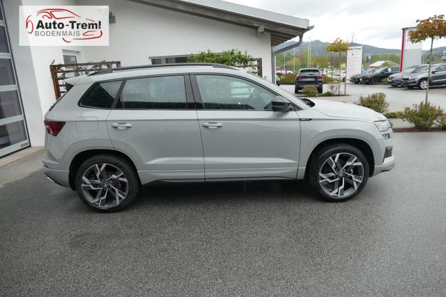 Skoda Karoq Sportline 2.0 TSI DSG 190 PS 4x4 5JG AHK Navi Pano 19" Alu beh.WS. SHZvo+hi Kamera PCDvo+hi variabler Ladeboden 