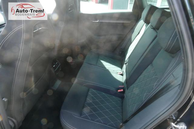 Skoda Karoq Sportline 2.0 TSI DSG 190 PS 4x4 5JG AHK Navi 19" Alu beh.WS. SHZvo+hi Kamera PCDvo+hi variabler Ladeboden 